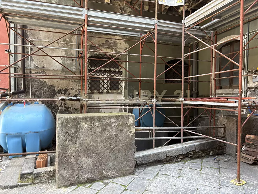 Immagine 10 di Locale commerciale in vendita  in Via 6 Aprile 59 a Catania