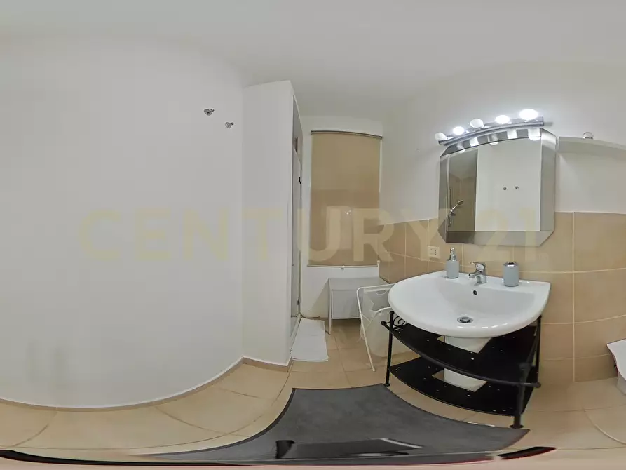 Immagine 34 di Bilocale in vendita  in Via Grimaldi 68 a Catania