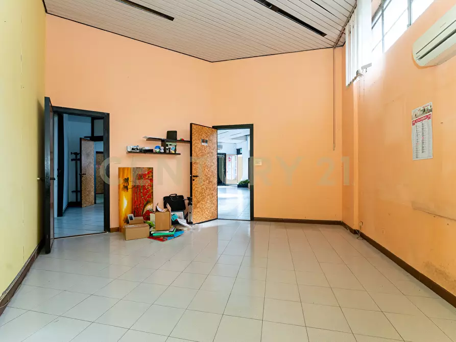Immagine 12 di Magazzino in vendita  in Via Convento del Carmine 6 a Tremestieri Etneo