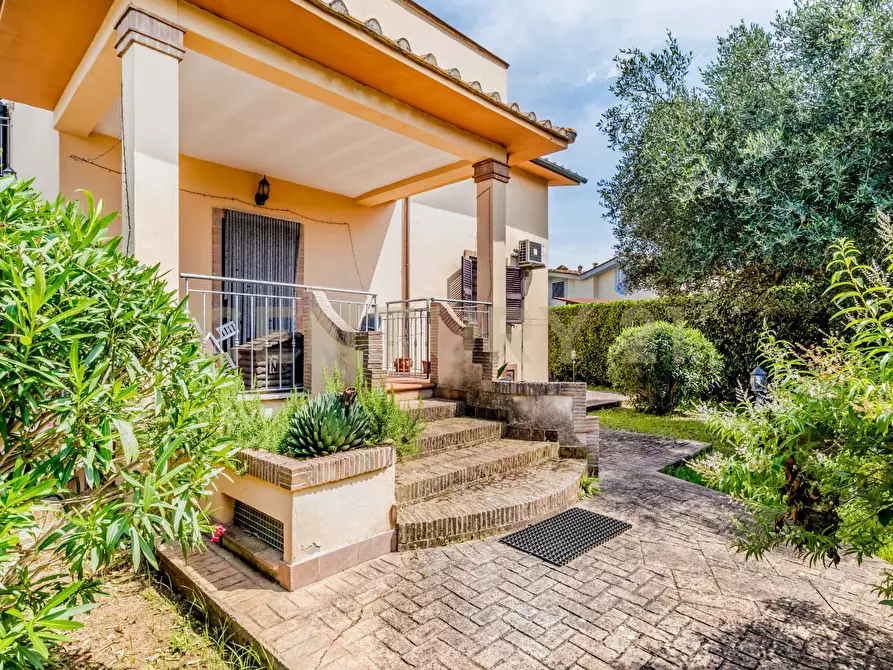 Immagine 25 di Villa in vendita  in VIA NAPOLI a Fiano Romano