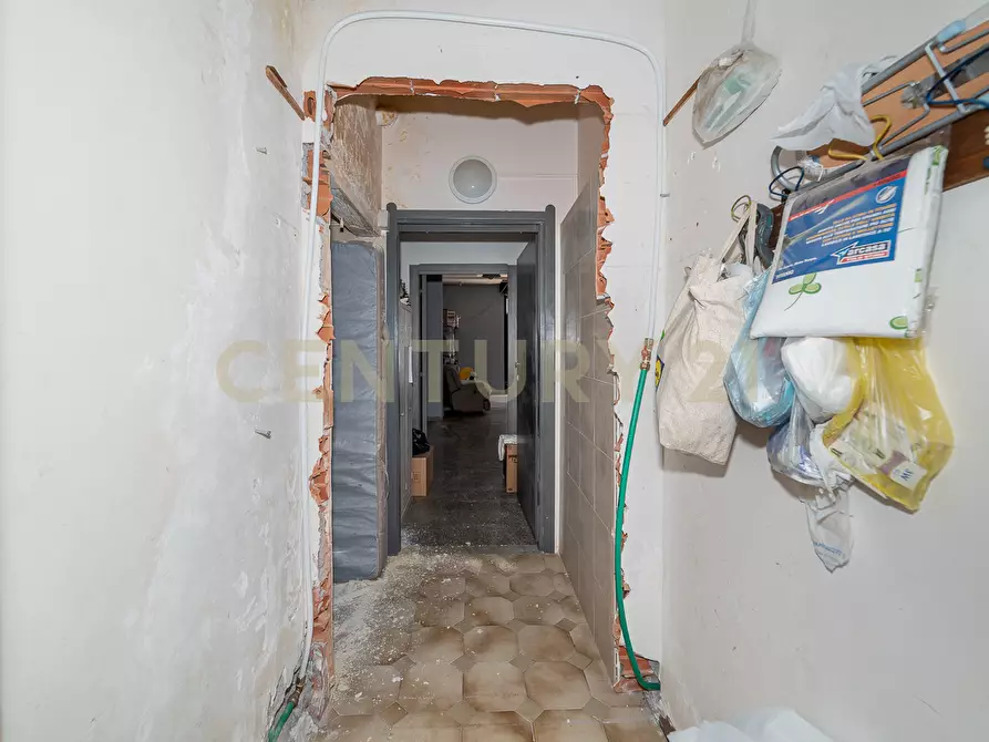 Immagine 32 di Locale commerciale in vendita  in Via Mario Rapisardi 20 a Fiumefreddo Di Sicilia