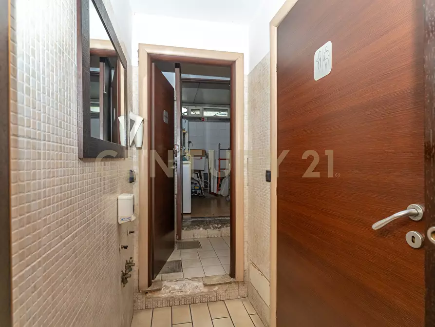 Immagine 20 di Bar / Ristorante in vendita  in Via Milo 10 a Catania