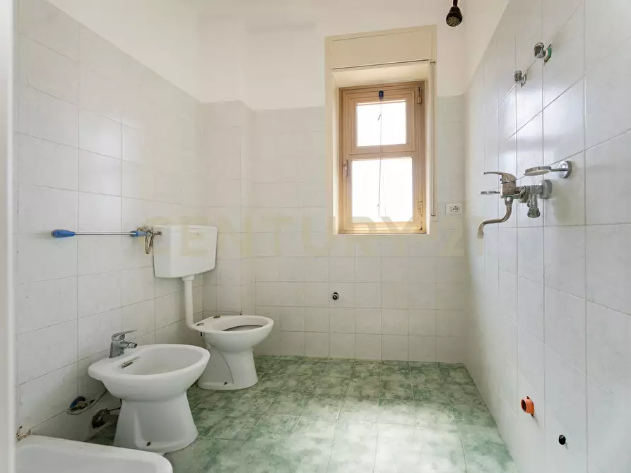 Immagine 27 di Quadrilocale in vendita  in Via Poggio D'Aquila 20 a Catania