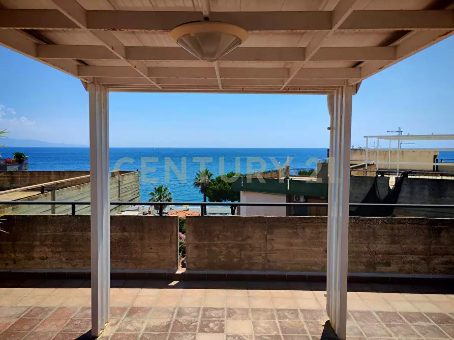 Immagine 34 di Trilocale in vendita  in Via dei Normanni 3 a Sant'alessio Siculo