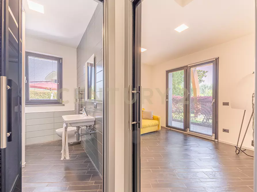 Immagine 53 di Villa in vendita  in Via Palmoli 27 a Roma