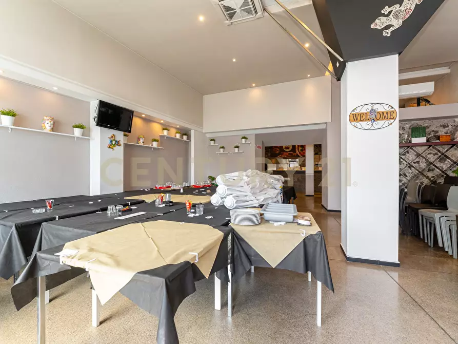 Immagine 16 di Casa indipendente in vendita  in Via Giuseppe Garibaldi 68-70-72 a Nicolosi