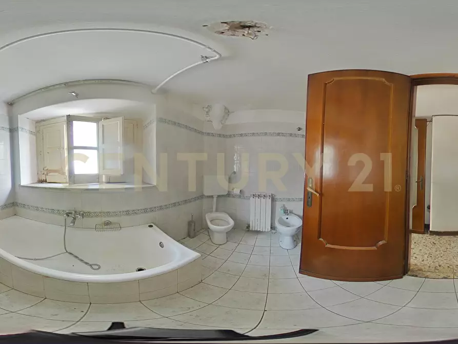 Immagine 60 di Pentalocale in vendita  in Via Milano 60 a Catania