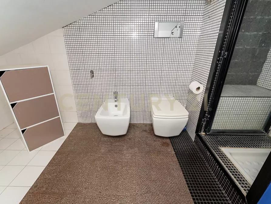 Immagine 33 di Trilocale in vendita  in Via Antonio Gramsci 23 a Gravina Di Catania