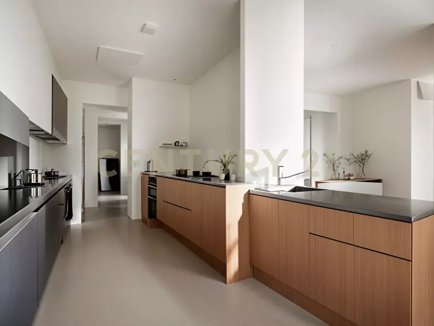 Immagine 10 di Quadrilocale in vendita  in Via dell'Olmata 30 a Roma