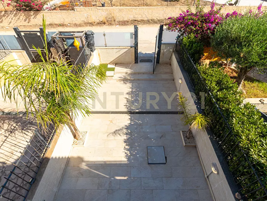 Immagine 15 di Casa indipendente in vendita  in VIALE ROSANNA a Noto