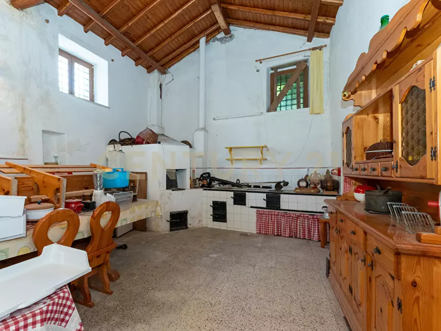 Immagine 46 di Villa in vendita  in Piazza F. M. Scuderi 7 a Viagrande