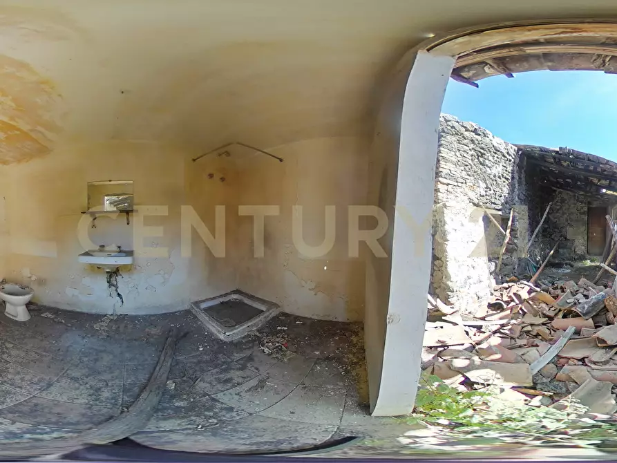 Immagine 5 di Casa indipendente in vendita  in Via San Martino 10 a Camporotondo Etneo