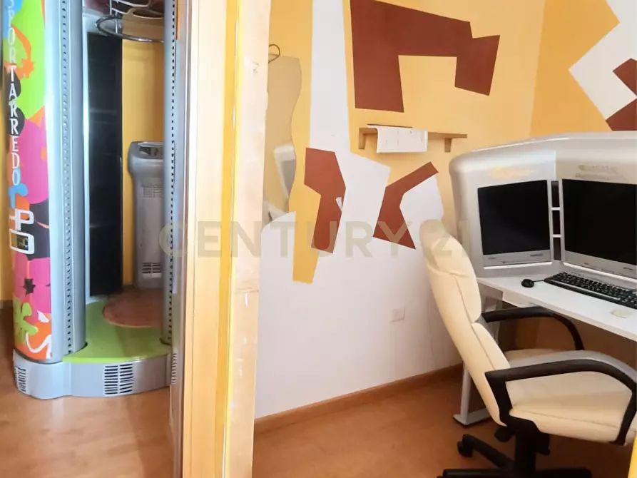 Immagine 3 di Attività commerciale in vendita  in Via Ulderico Midossi a Civita Castellana