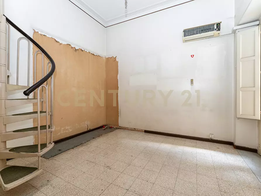 Immagine 34 di Pentalocale in vendita  in Via Milano 60 a Catania