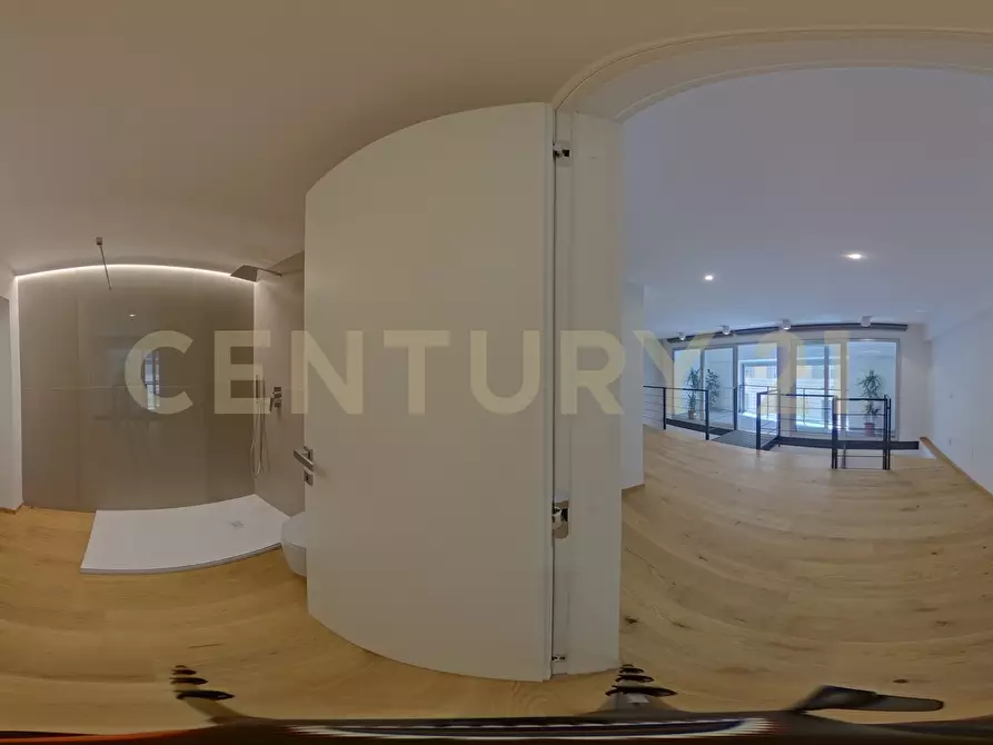 Immagine 25 di Loft/Open space in vendita  in Via dell'Olmata 30 a Roma