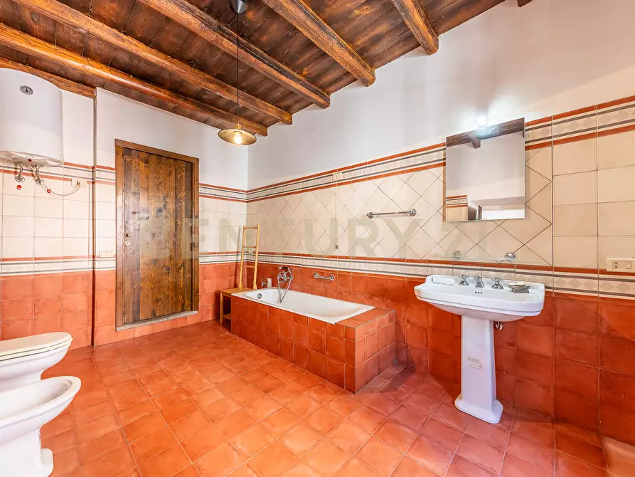 Immagine 14 di Villa in vendita  in Viale Giuseppe Mazzini 36 a Viterbo