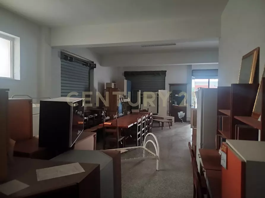 Immagine 4 di Locale commerciale in vendita  in Via Padre Popieluszko snc a Pace Del Mela