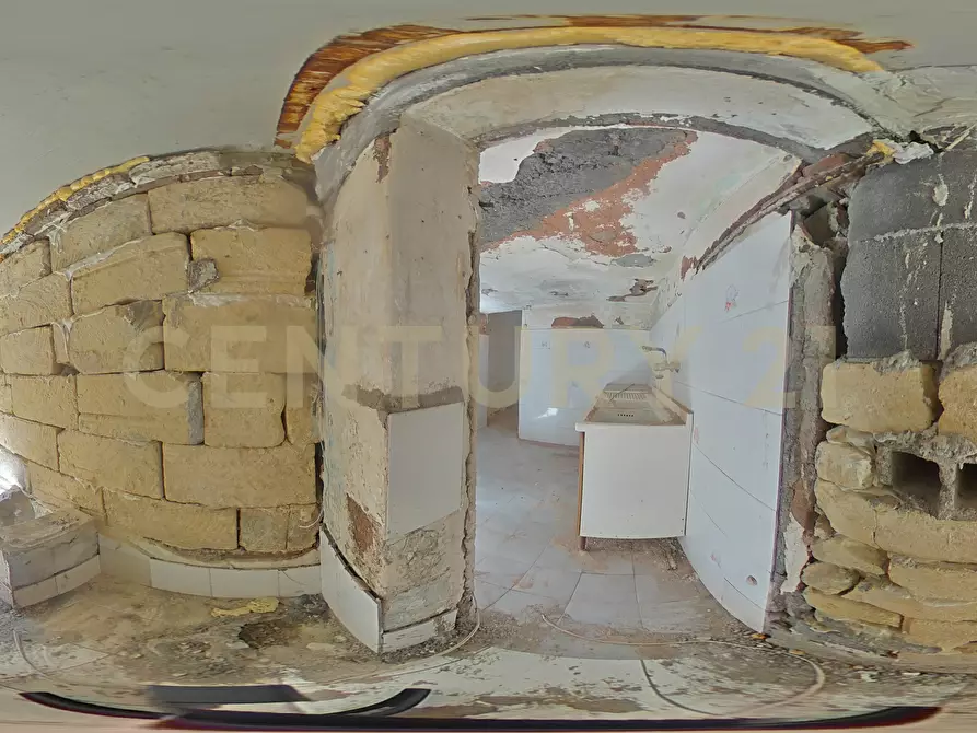 Immagine 39 di Casa indipendente in vendita  in Via Duca di Massa 17/19 a Aci Castello