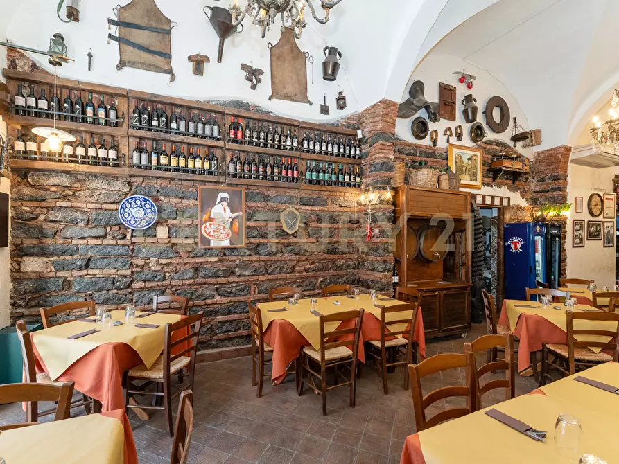 Immagine 16 di Pizzeria / Pub in vendita  in Via Plebiscito 179 a Catania