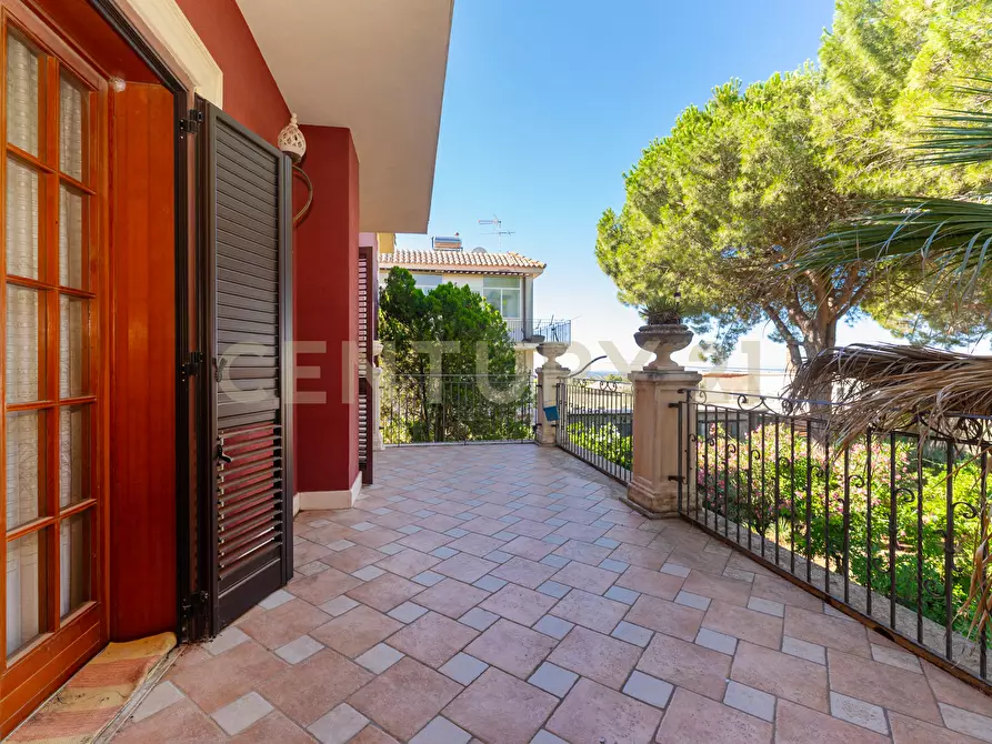 Immagine 8 di Villa in vendita  in Via Ottavia Penna 50 a Caltagirone