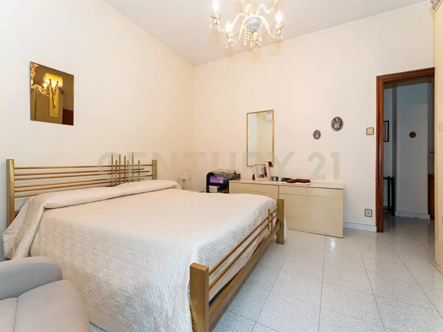 Immagine 34 di Quadrilocale in vendita  in Via Vincenzo Giuffrida 194 a Catania