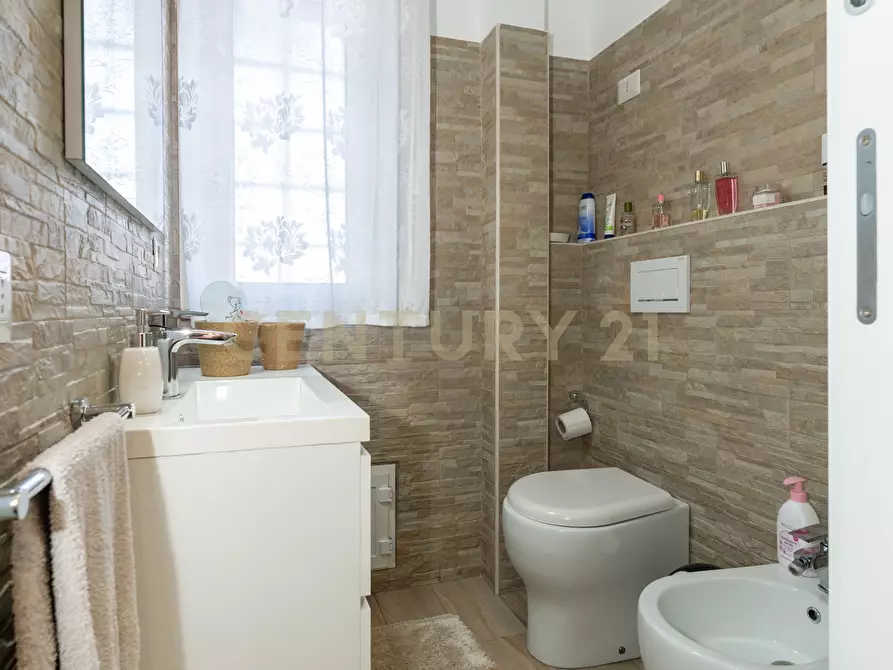 Immagine 38 di Casa semindipendente in vendita  in Via A. di Sangiuliano 42 a Sant'agata Li Battiati