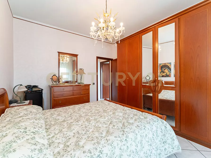 Immagine 36 di Pentalocale in vendita  in Viale Nitta 16b a Catania