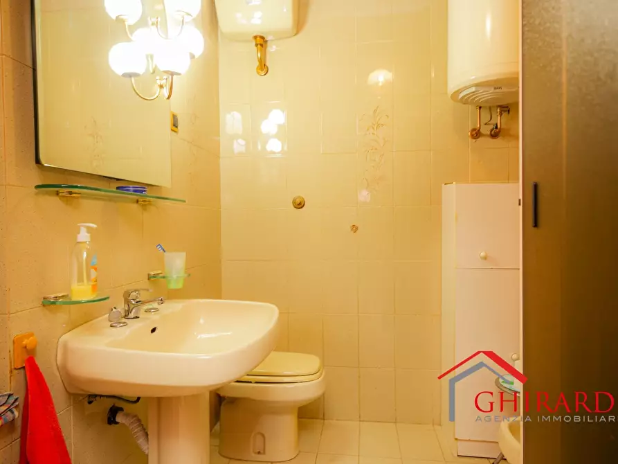 Immagine 27 di Quadrilocale in vendita  in VIA MOLFINO 6 a Genova