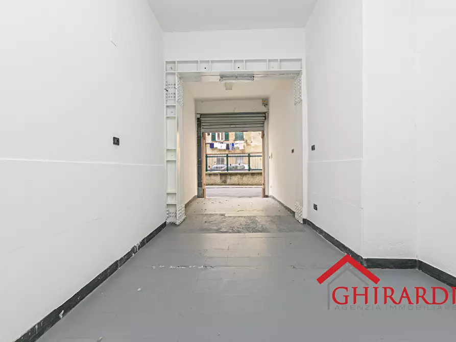 Immagine 6 di Garage in vendita  in VIA MONFALCONE 1A a Genova