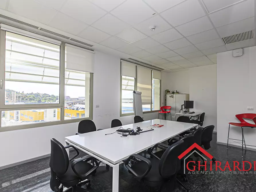 Immagine 16 di Ufficio in vendita  in Via delle Nuove Tecnologie Enrico Albareto 21 a Genova