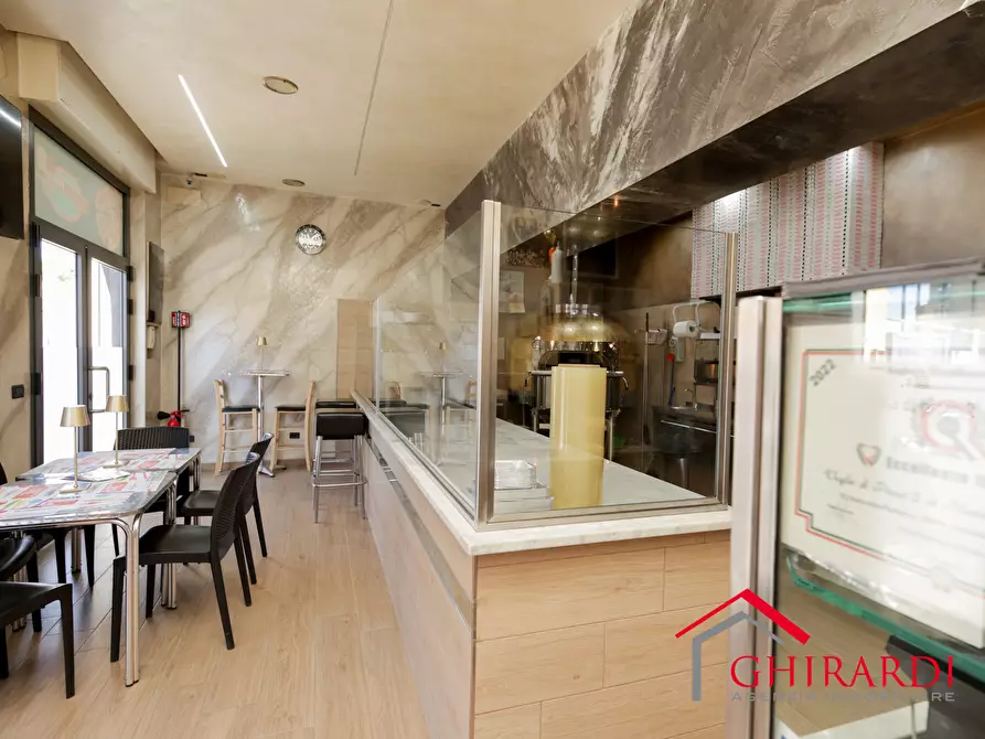 Immagine 11 di Pizzeria / Pub in vendita  in Lungomare di Pegli 39R a Genova