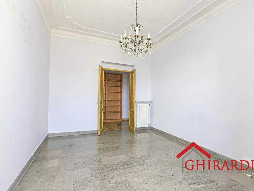 Immagine 17 di Quadrilocale in vendita  in Piazza Cristoforo Bonavino 11 a Genova