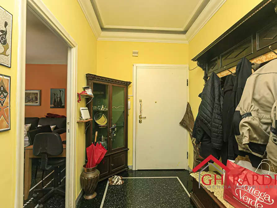 Immagine 3 di Quadrilocale in vendita  in Piazza Giovanni Tarello 9 a Genova