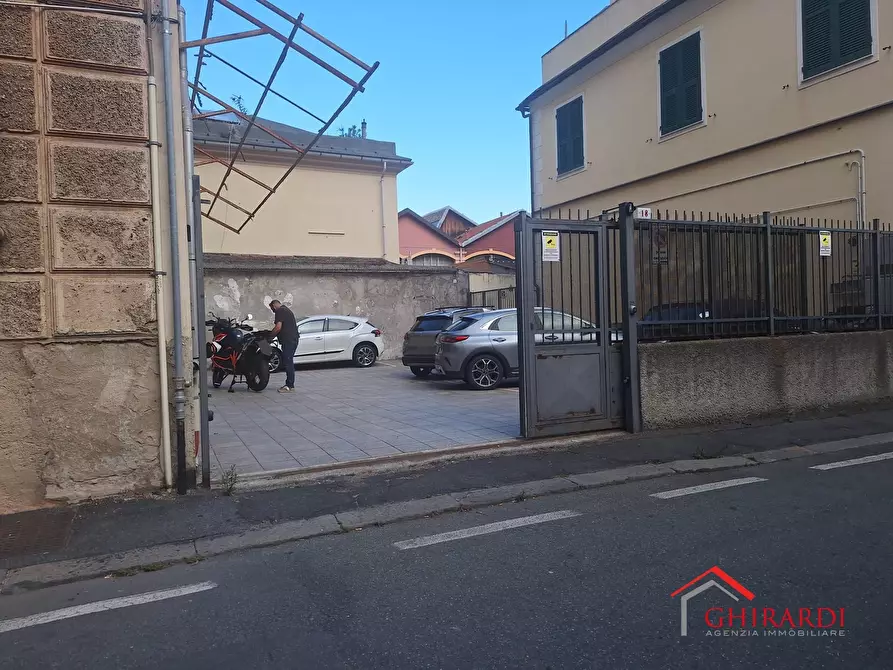 Immagine 2 di Garage in vendita  in Via Antonio Canobbio a Genova