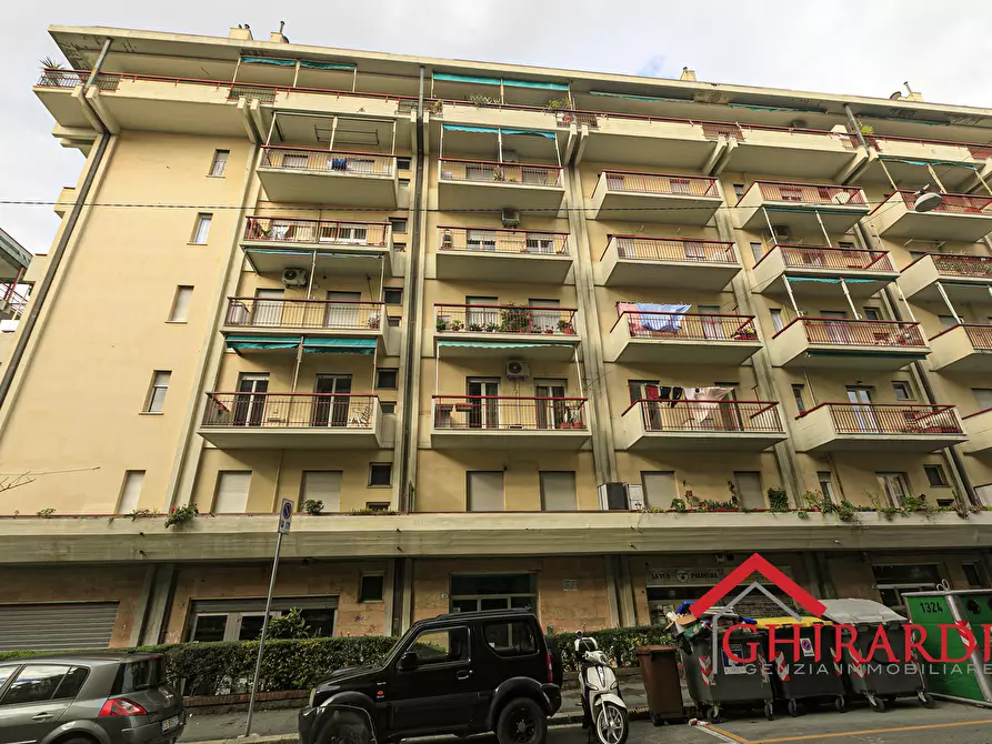 Immagine 1 di Bilocale in affitto  in Via Chiaravagna 14c a Genova