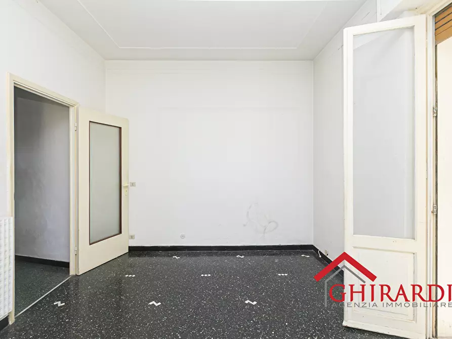 Immagine 11 di Bilocale in vendita  in Via Antonio Sant'Elia 21 a Genova