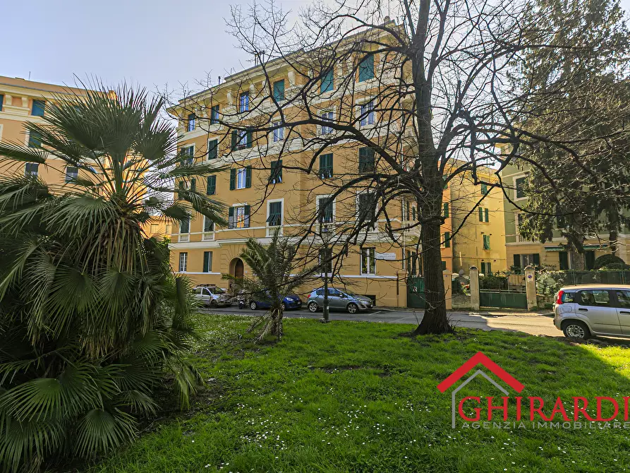 Immagine 64 di Quadrilocale in vendita  in Piazza Cristoforo Bonavino 11 a Genova