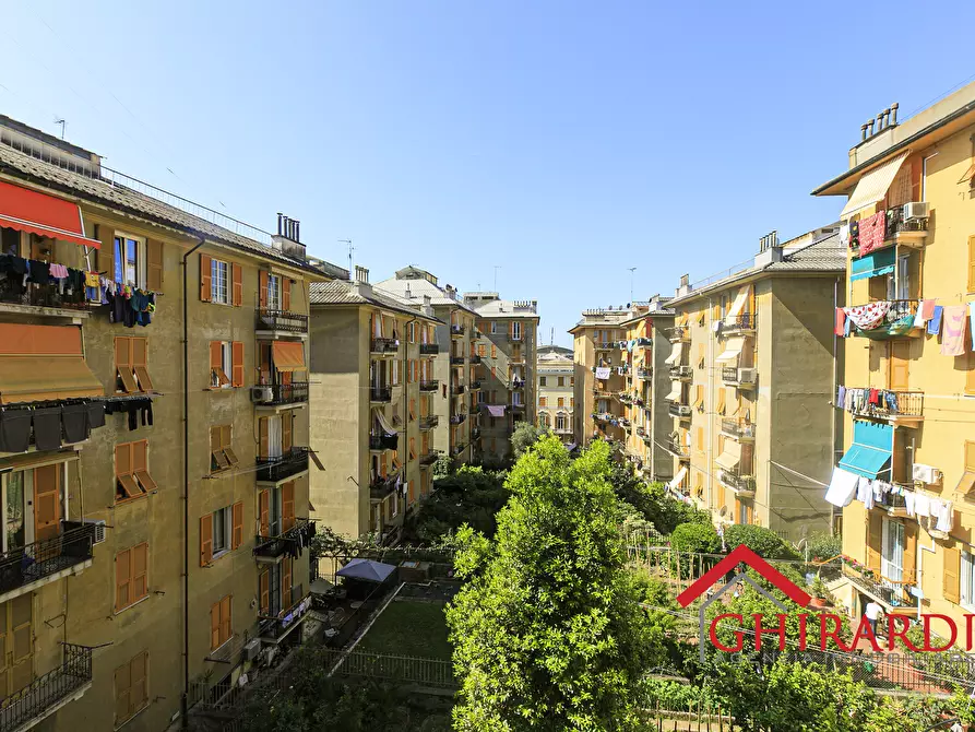 Immagine 33 di Quadrilocale in vendita  in Via Giuseppe de Notaris 4 a Genova