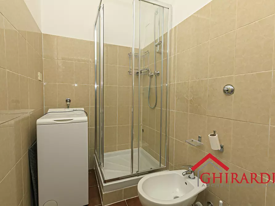 Immagine 38 di Showroom in affitto  in VIA PRA' 5 a Genova