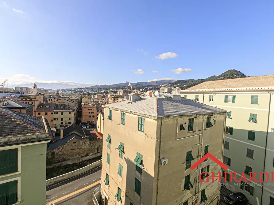 Immagine 31 di Trilocale in vendita  in VIA CHIARAVAGNA 7 a Genova