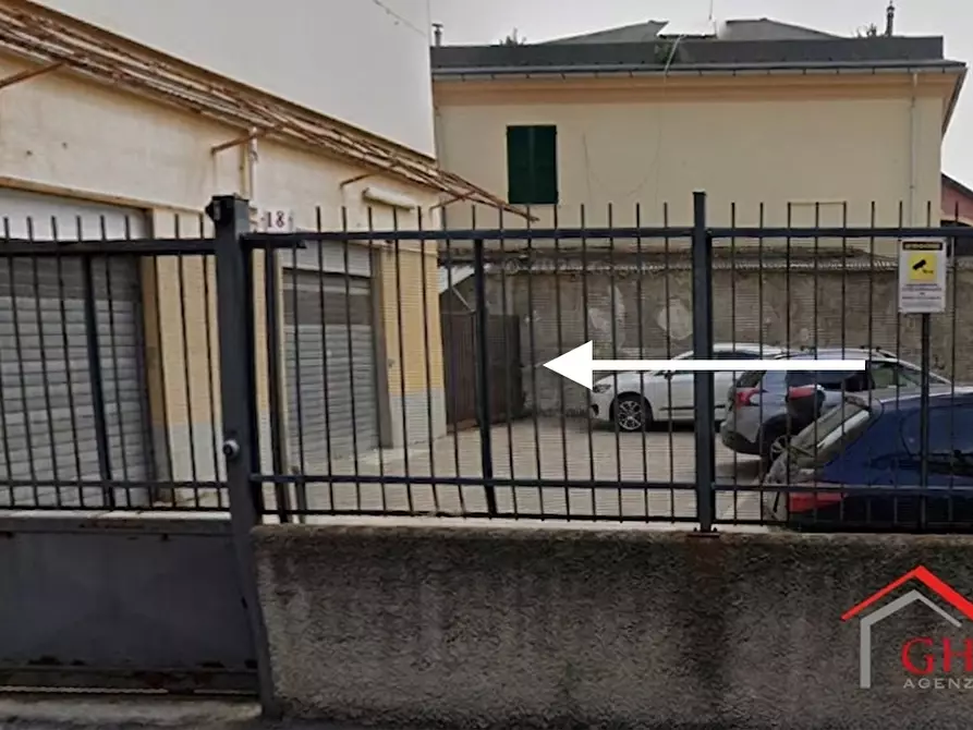 Immagine 1 di Garage in vendita  in Via Antonio Canobbio a Genova