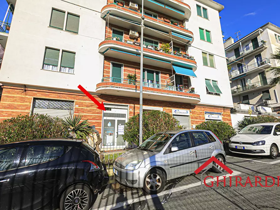 Immagine 16 di Attività commerciale in vendita  in VIA G. CALDESI 43R a Genova
