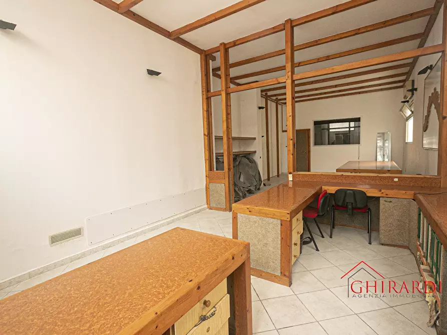 Immagine 6 di Magazzino in vendita  in VIA ANDREA DEL SARTO 46R a Genova