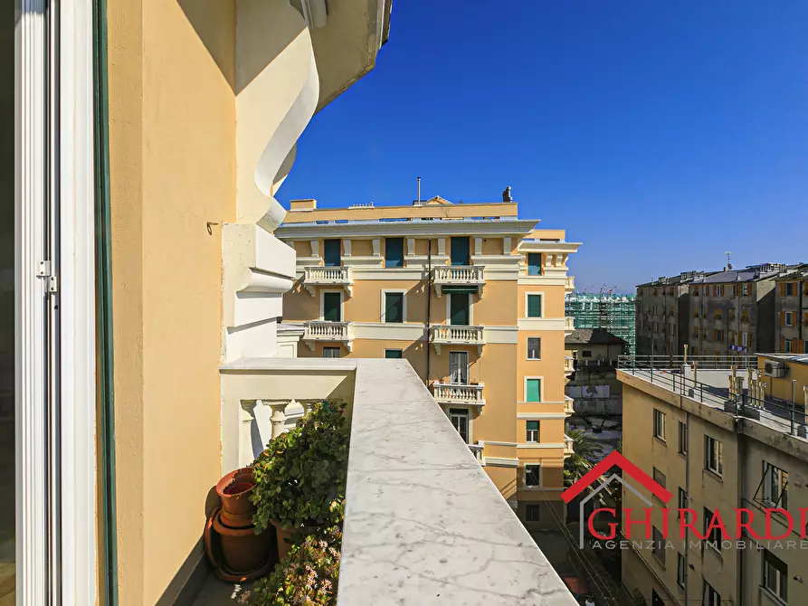 Immagine 39 di Quadrilocale in vendita  in Piazza Cristoforo Bonavino 11 a Genova