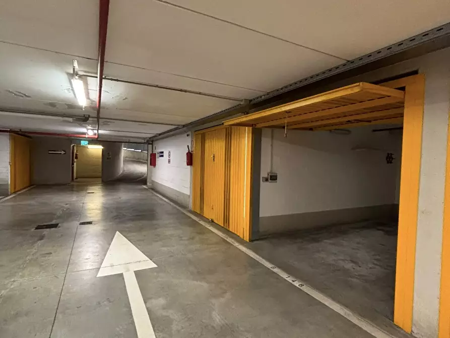 Immagine 8 di Garage in vendita  in Via Emanuele Ferro a Genova