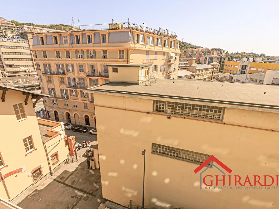 Immagine 19 di Ufficio in vendita  in Via Enrico Albareto a Genova