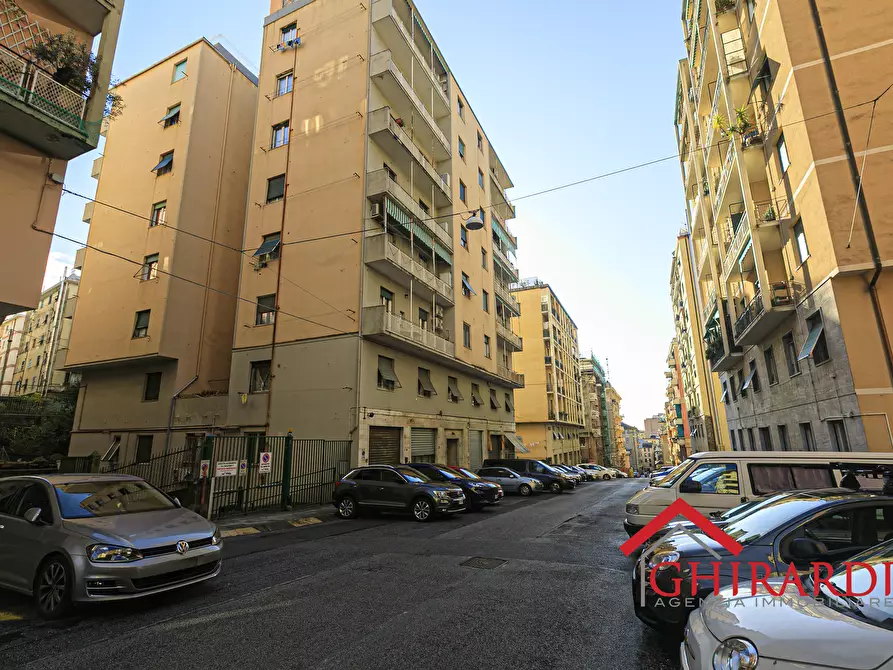 Immagine 29 di Trilocale in vendita  a Genova