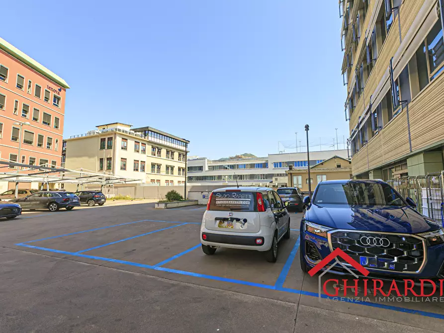 Immagine 37 di Ufficio in vendita  in Via delle Nuove Tecnologie Enrico Albareto 21 a Genova