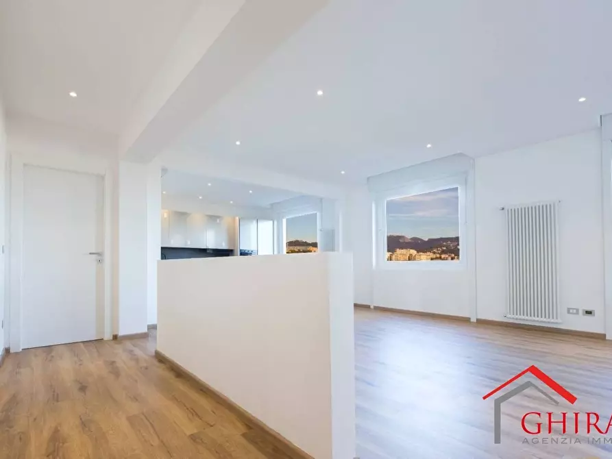 Immagine 2 di Quadrilocale in vendita  in Corso Andrea Podestà 8 a Genova