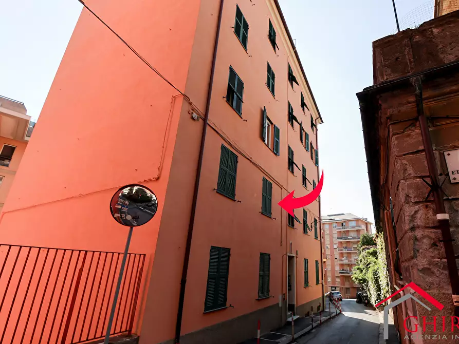 Immagine 1 di Trilocale in vendita  in VIA F. RAVASCHIO 17 a Genova